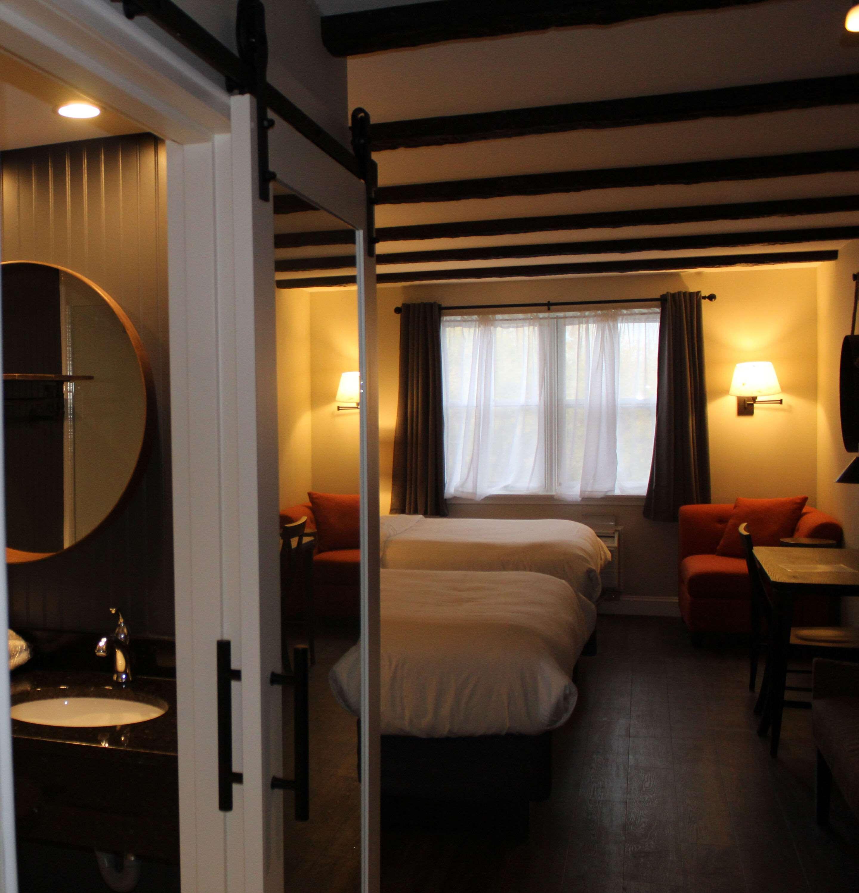 The Century House, Ascend Hotel Collection Latham Esterno foto