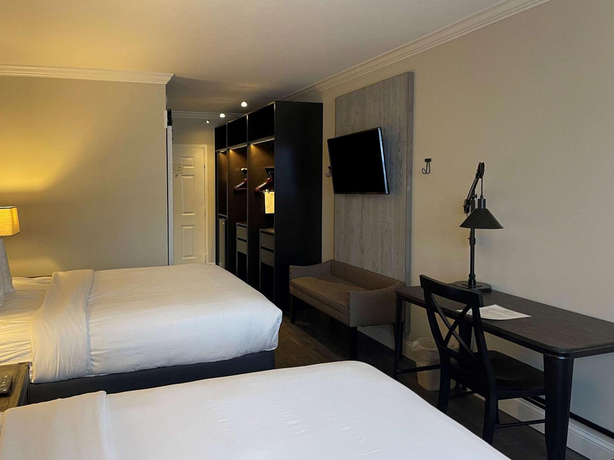 The Century House, Ascend Hotel Collection Latham Esterno foto